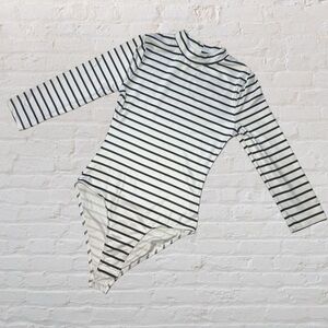 SHEIN White & Black Horizontal Striped Long Sleeve Bodysuit in Fem Size Small